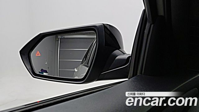 Hyundai Avante — interior