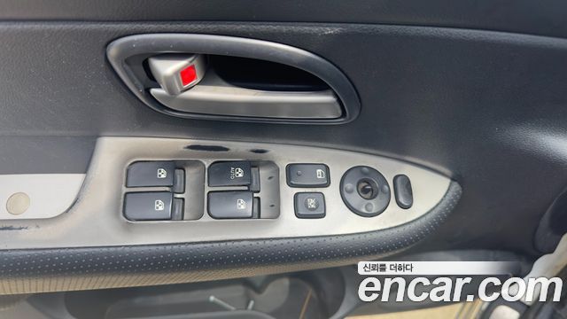 Kia Carens — interior