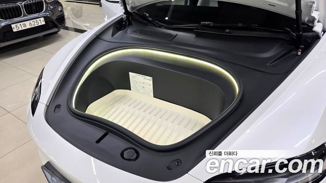 Tesla Model 3 — interior