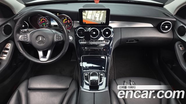 Mercedes-Benz C-Class — interior