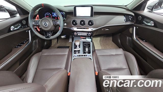 Kia Stinger — interior