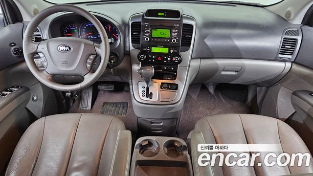 Kia Carnival — interior