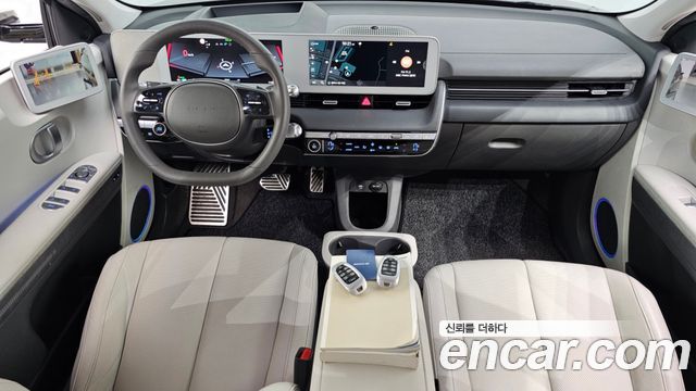 Hyundai IONIQ 5 — interior