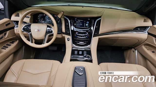 Cadillac Escalade — interior