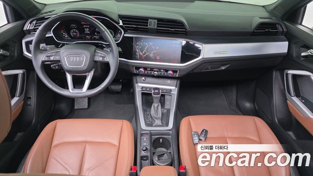 Audi Q3 — interior