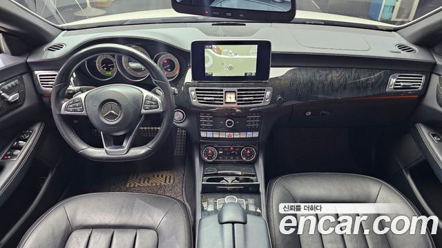 Mercedes-Benz CLS-Class — interior