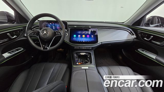 Mercedes-Benz E-Class — interior