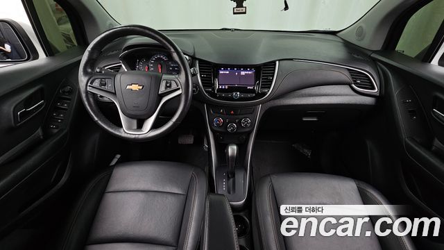 Chevrolet Korea Trax — interior
