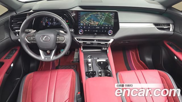 Lexus RX — interior