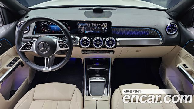 Mercedes-Benz GLB-Class — interior