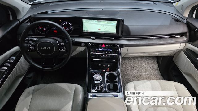 Kia Carnival — interior
