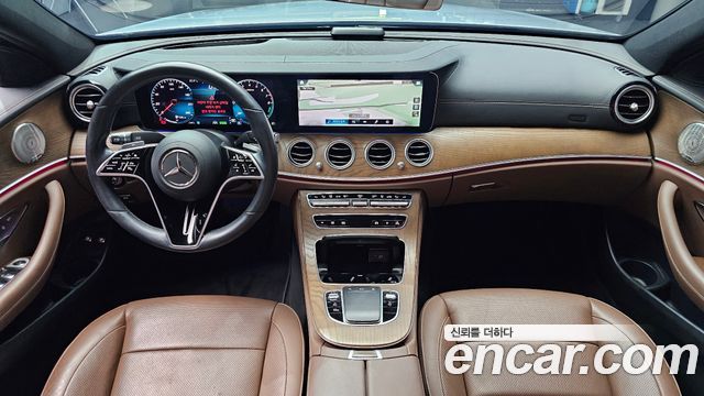 Mercedes-Benz E-Class — interior