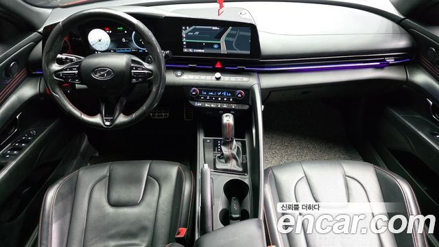 Hyundai Avante — interior