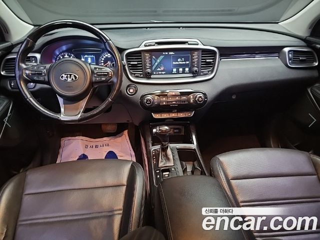 Kia Sorento — interior