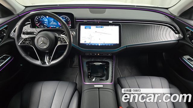 Mercedes-Benz E-Class — interior