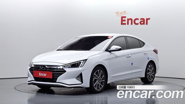 Hyundai Avante — exterior