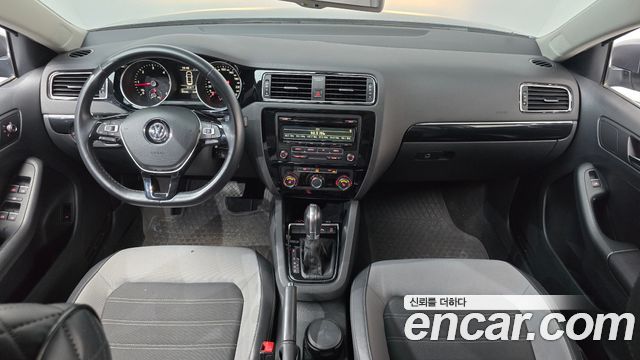Volkswagen Jetta — interior