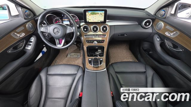Mercedes-Benz C-Class — interior