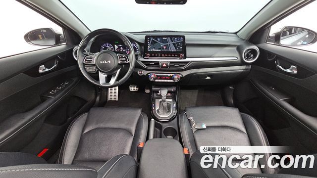 Kia K3 — interior