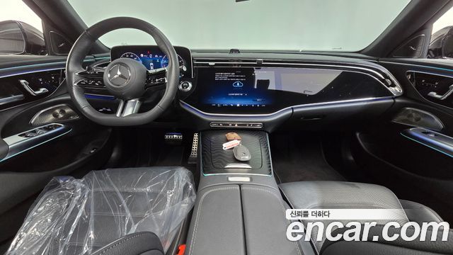 Mercedes-Benz E-Class — interior