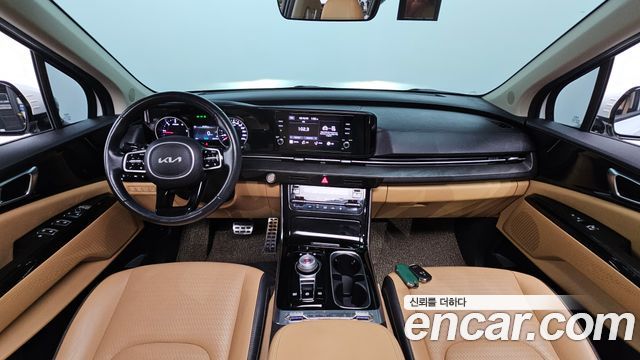 Kia Carnival — interior