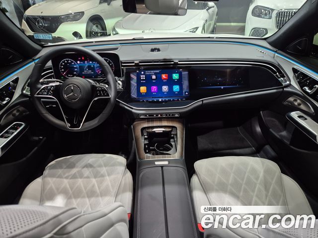 Mercedes-Benz E-Class — interior