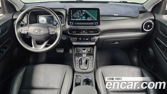 Hyundai Kona — interior