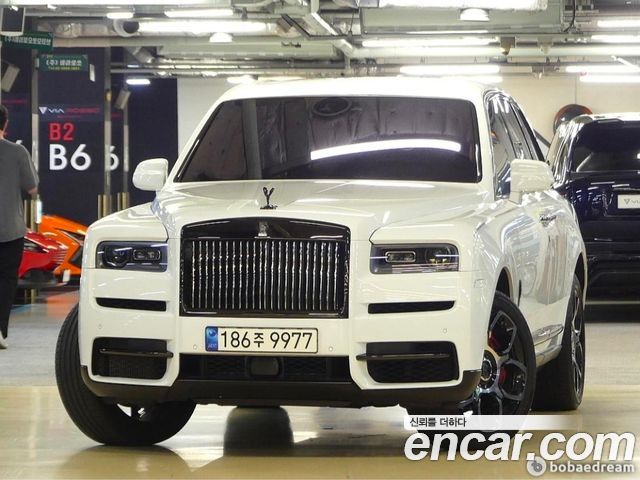 Rolls-Royce Cullinan — exterior