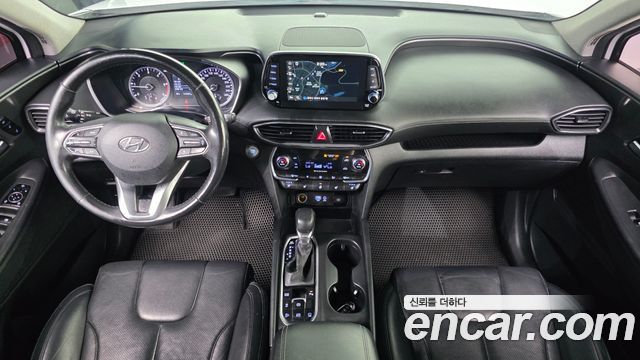 Hyundai Santa Fe — interior