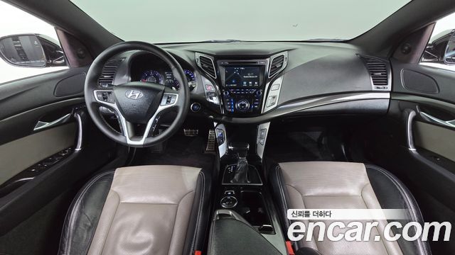 Hyundai i40 — interior