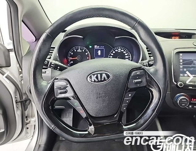 Kia K3 — interior