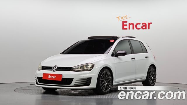 Volkswagen Golf — exterior