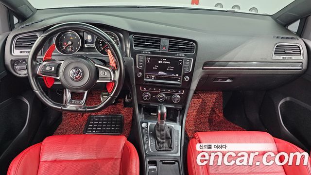 Volkswagen Golf — interior