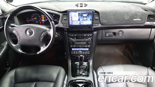 Kia Opirus — interior