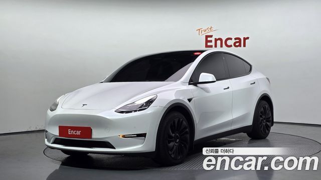 Tesla Model Y — exterior