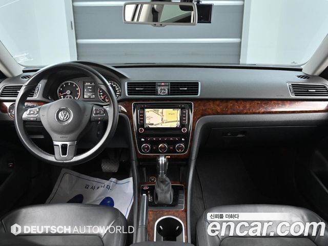 Volkswagen Passat — interior