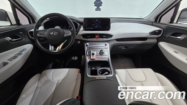 Hyundai Santa Fe — interior