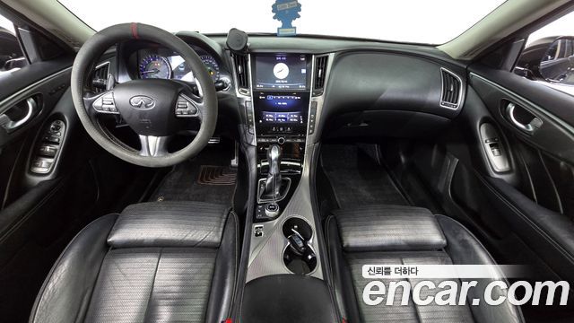 Infiniti Q50 — interior