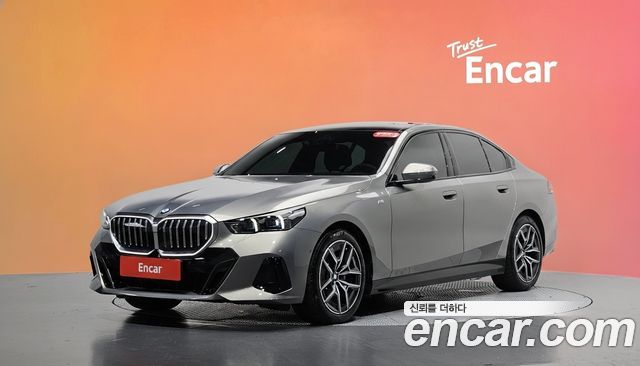 BMW 5 Series — exterior
