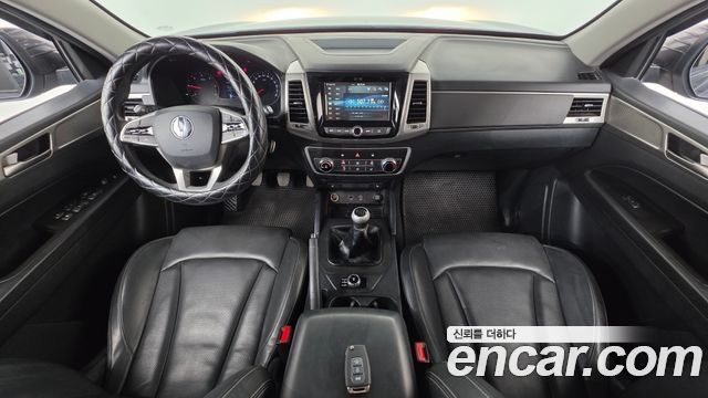 KG Mobility Rexton — interior