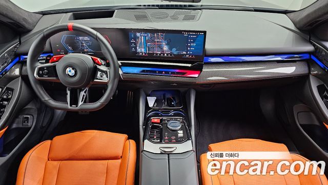 BMW M5 — interior