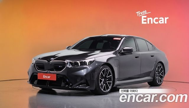BMW M5 — exterior