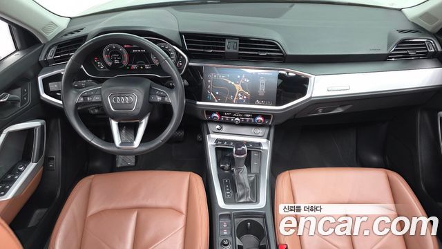 Audi Q3 — interior
