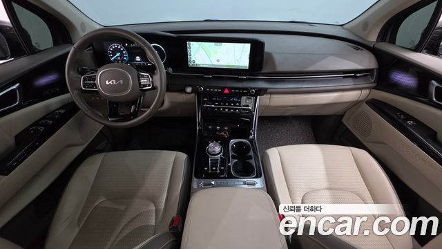 Kia Carnival — interior