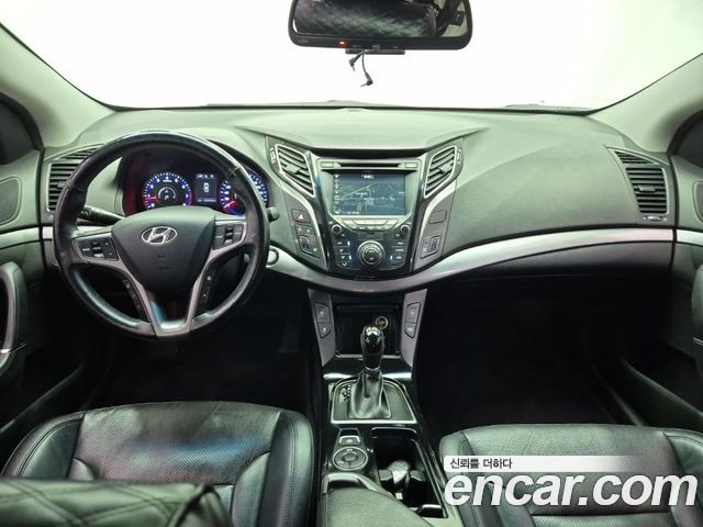Hyundai i40 — interior