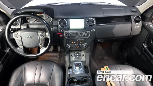 Land Rover Discovery — interior