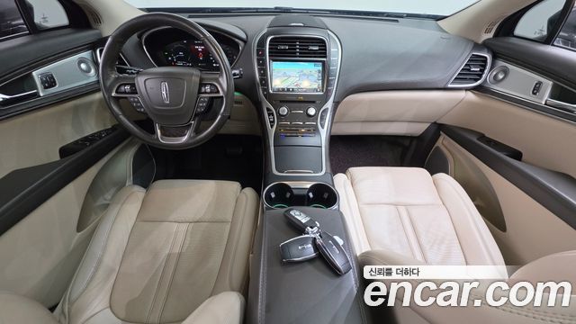 Lincoln Nautilus — interior