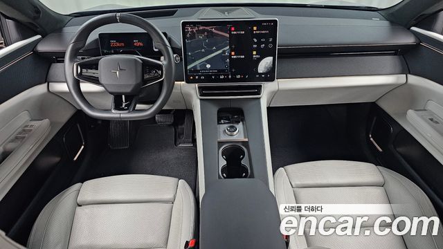 Polestar 4 — interior