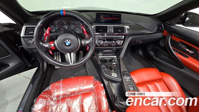BMW M4 — interior