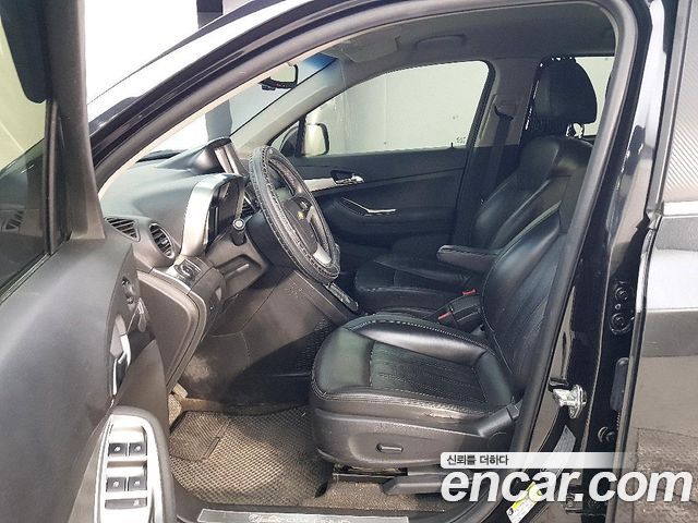 Chevrolet Korea Orlando — interior